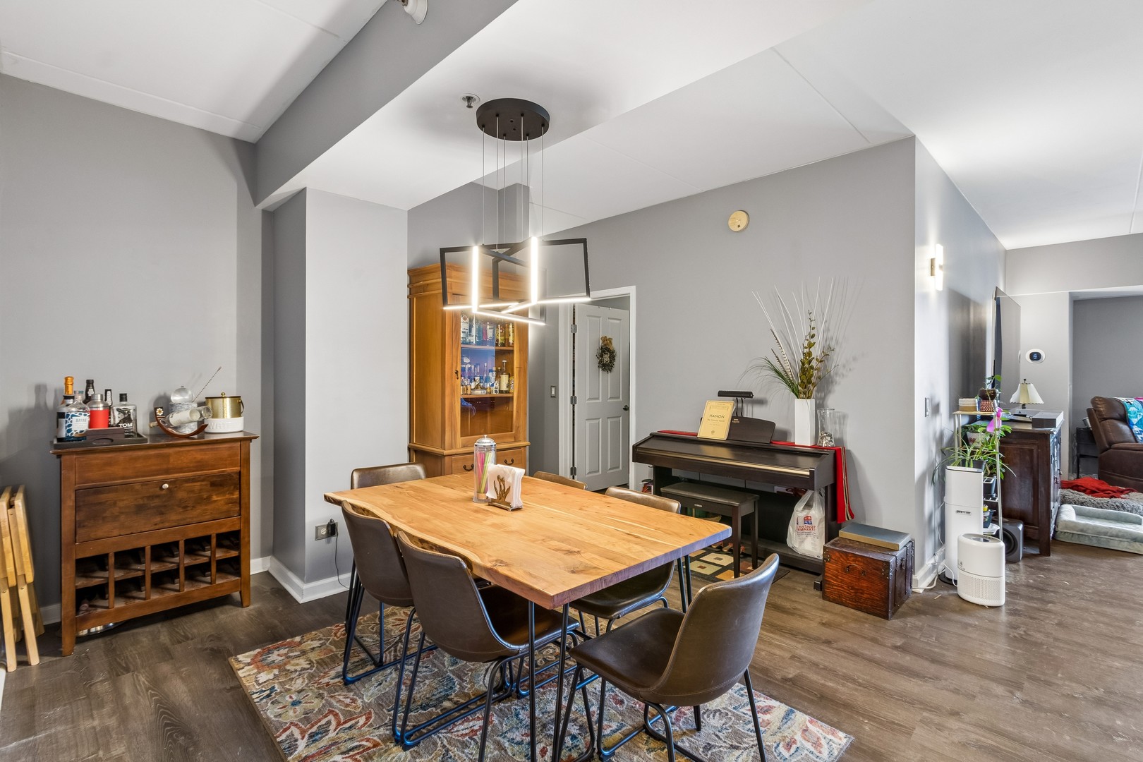 4848 N SHERIDAN Road 407
