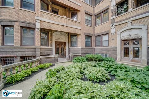 Tiny photo for 945 E Hyde Park Boulevard #2, Chicago, IL 60615 (MLS # 12616683)