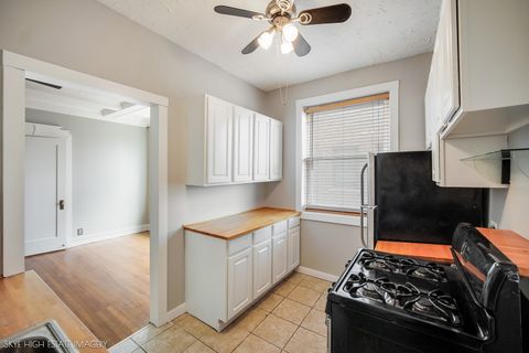 Tiny photo for 945 E Hyde Park Boulevard #2, Chicago, IL 60615 (MLS # 12616683)