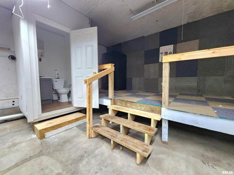 Tiny photo for 10107 Sugar Creek Road, Benton, IL 62812 (MLS # EB458873)