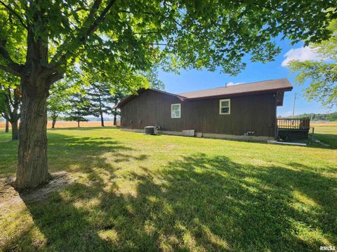 Tiny photo for 10107 Sugar Creek Road, Benton, IL 62812 (MLS # EB458873)