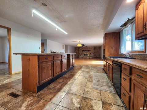 Tiny photo for 10107 Sugar Creek Road, Benton, IL 62812 (MLS # EB458873)