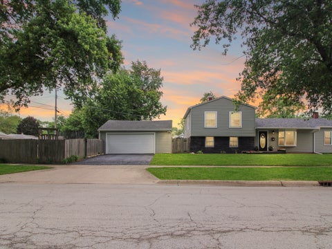 Photo of 200 Inwood Drive, Joliet, IL 60435 (MLS # 12655573)