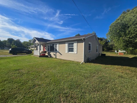Tiny photo for 720 Airport Road, Mt Vernon, IL 62864 (MLS # 12771642)