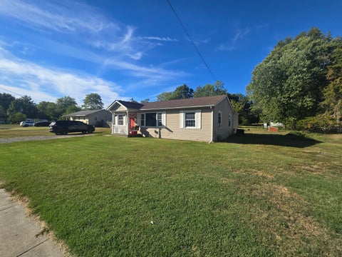 Tiny photo for 720 Airport Road, Mt Vernon, IL 62864 (MLS # 12771642)