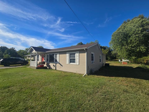 Tiny photo for 720 Airport Road, Mt Vernon, IL 62864 (MLS # 12771642)