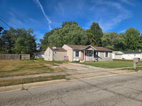 Photo of 720 Airport Road, Mt Vernon, IL 62864 (MLS # 12771642)