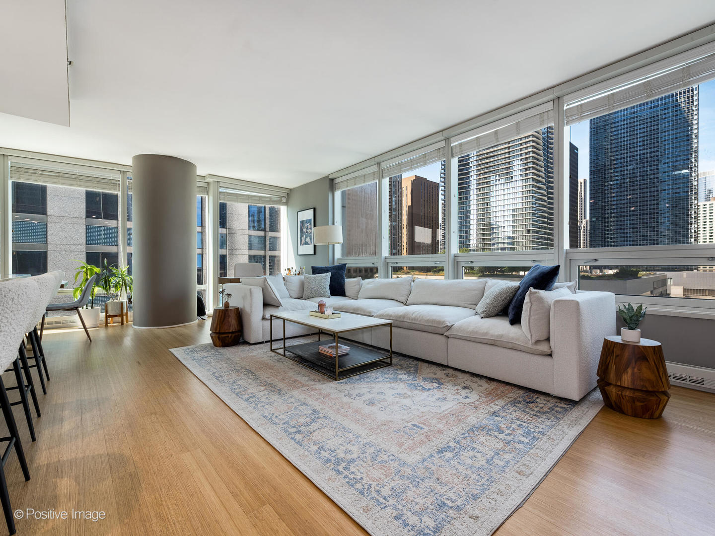 340 E RANDOLPH Street 506