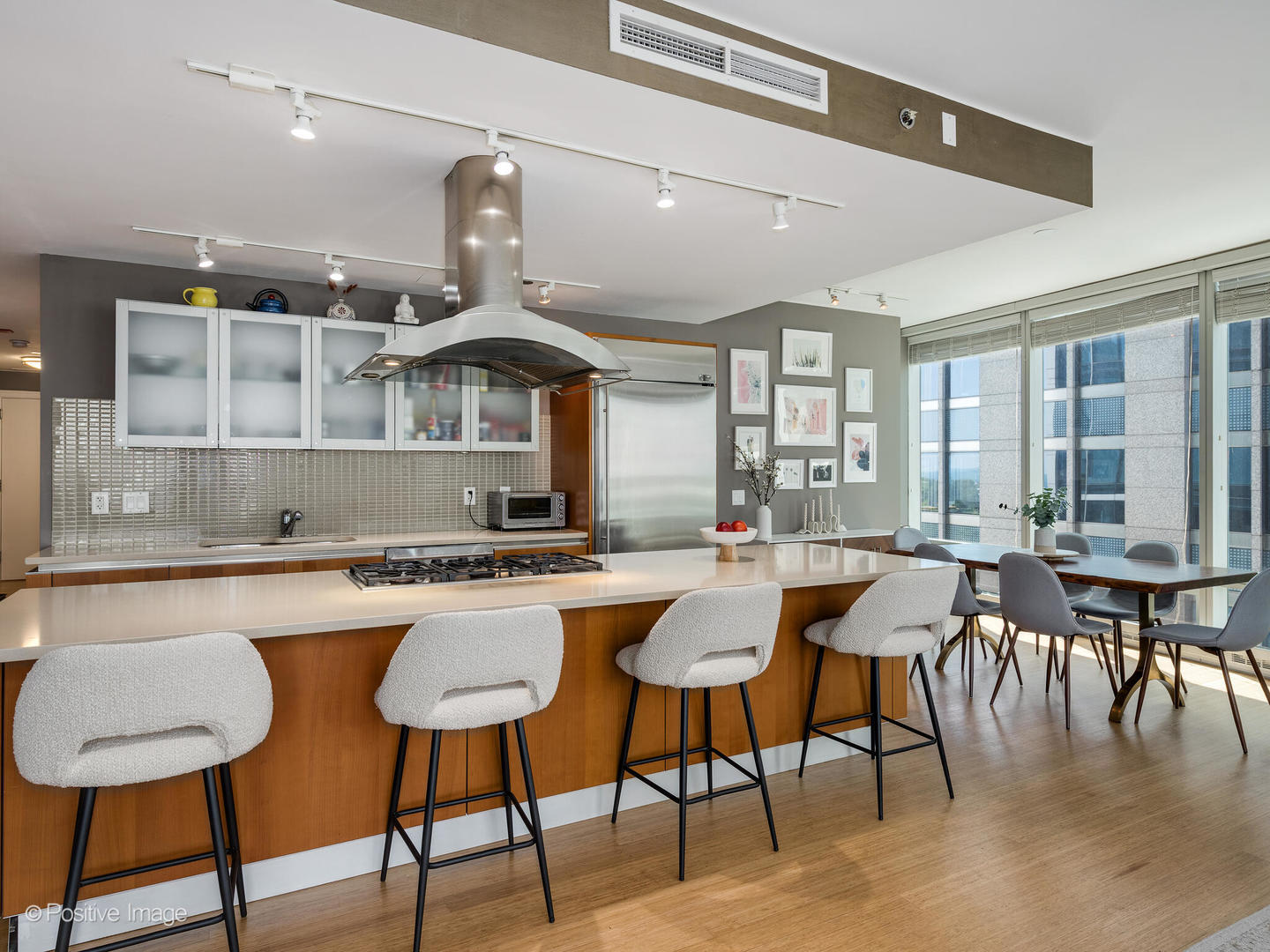 340 E RANDOLPH Street 506