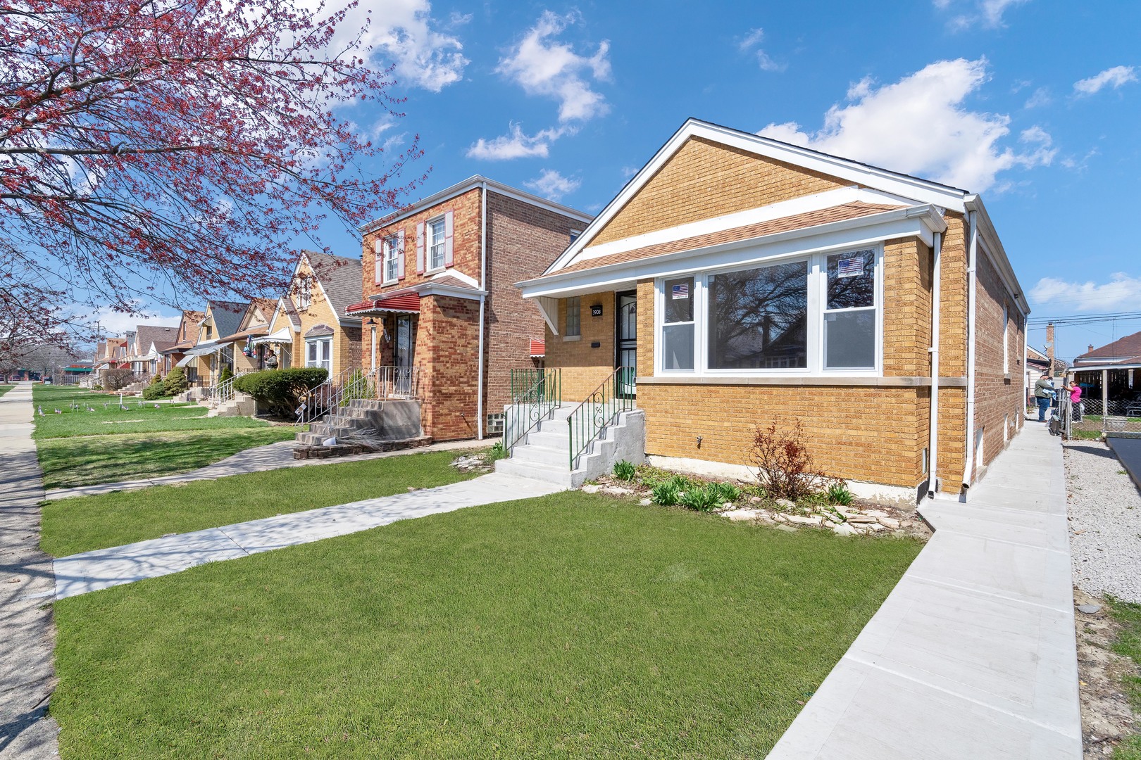 3908 W 69th Place