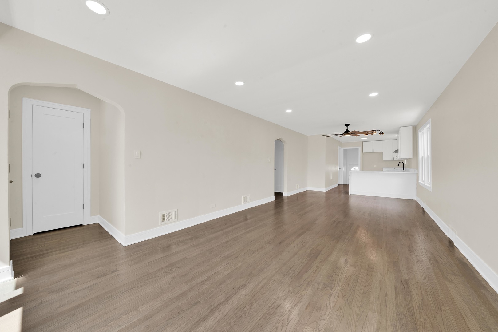 3908 W 69th Place