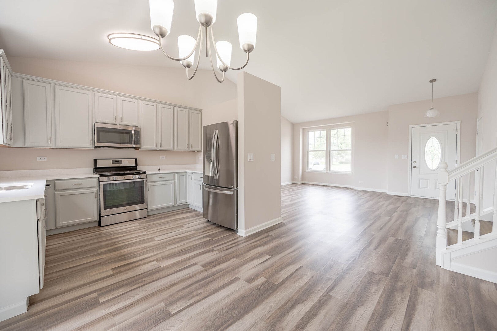 636 Hamilton Lane