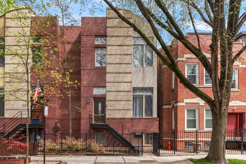 Photo of 535 N WOOD Street, Chicago, IL 60622 (MLS # 12523976)
