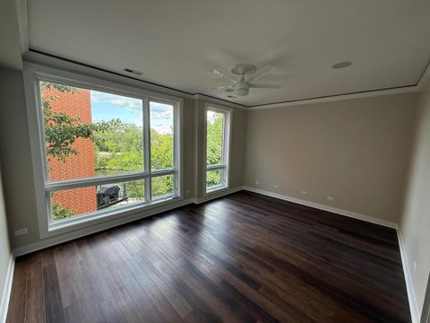 Tiny photo for 2864 N Riverwalk Drive, Chicago, IL 60618 (MLS # 12463703)