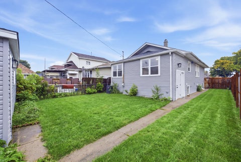 Tiny photo for 2602 Glos Avenue, Bellwood, IL 60104 (MLS # 12773937)