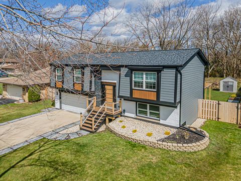Tiny photo for 1135 N King Charles Court, Palatine, IL 60067 (MLS # 12631983)