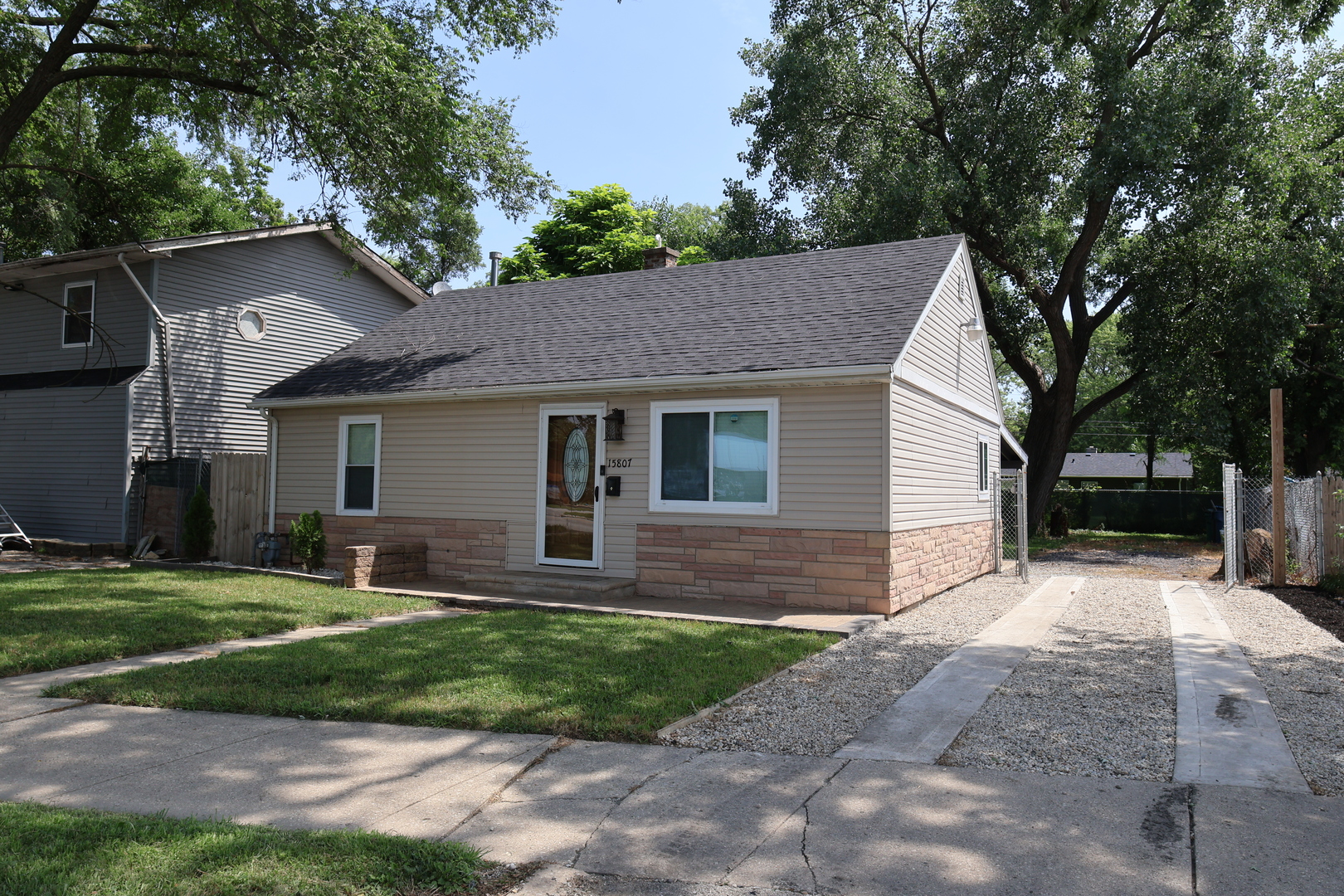 15807 Dixie Highway