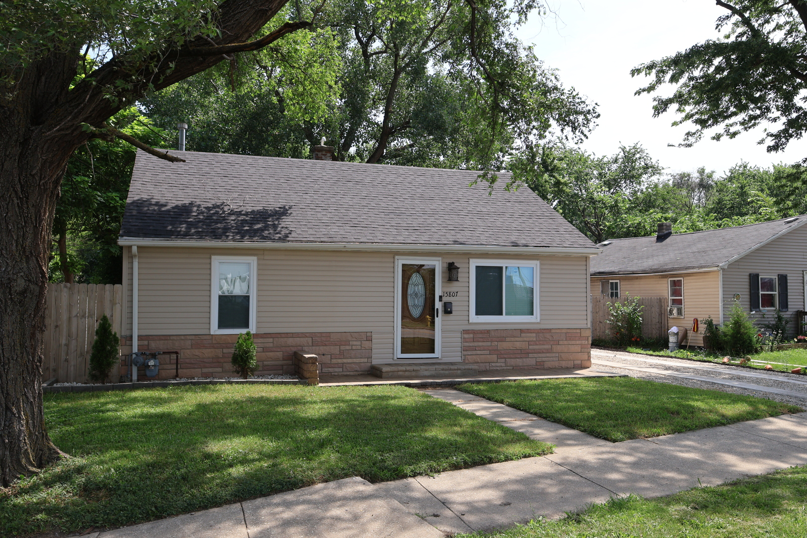 15807 Dixie Highway