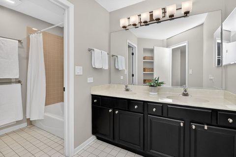 Tiny photo for 4937 COMMONWEALTH Avenue, Western Springs, IL 60558 (MLS # 12577622)