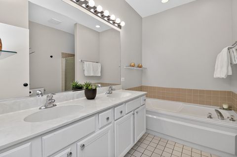 Tiny photo for 4937 COMMONWEALTH Avenue, Western Springs, IL 60558 (MLS # 12577622)