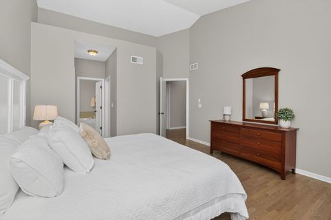 Tiny photo for 4937 COMMONWEALTH Avenue, Western Springs, IL 60558 (MLS # 12577622)