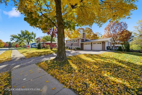 Tiny photo for 817 Woodland Hills Road, Batavia, IL 60510 (MLS # 12505707)
