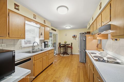 Tiny photo for 817 Woodland Hills Road, Batavia, IL 60510 (MLS # 12505707)