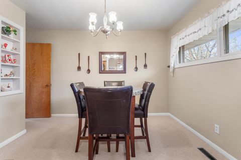 Tiny photo for 1910 Garling Drive, Bloomington, IL 61701 (MLS # 12510065)