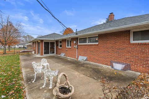 Tiny photo for 1910 Garling Drive, Bloomington, IL 61701 (MLS # 12510065)