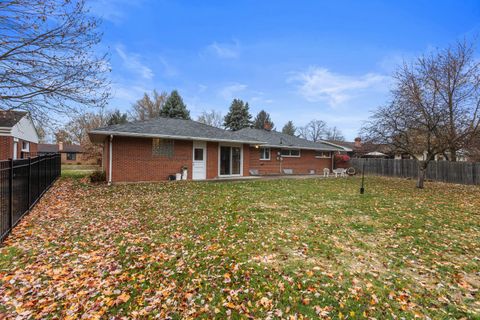 Tiny photo for 1910 Garling Drive, Bloomington, IL 61701 (MLS # 12510065)