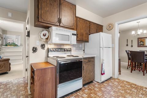 Tiny photo for 1910 Garling Drive, Bloomington, IL 61701 (MLS # 12510065)