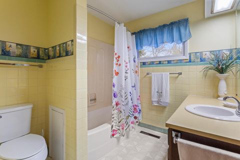 Tiny photo for 1910 Garling Drive, Bloomington, IL 61701 (MLS # 12510065)