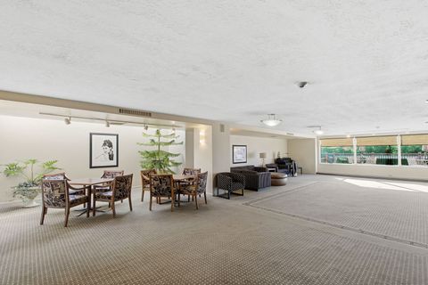 Tiny photo for 44 Park Lane #223, Park Ridge, IL 60068 (MLS # 12499421)