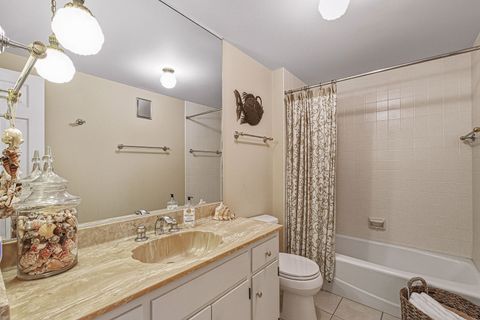 Tiny photo for 44 Park Lane #223, Park Ridge, IL 60068 (MLS # 12499421)