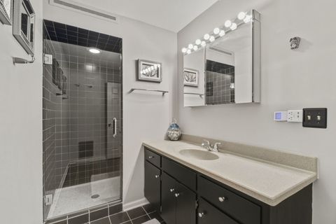Tiny photo for 44 Park Lane #223, Park Ridge, IL 60068 (MLS # 12499421)