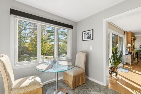 Tiny photo for 44 Park Lane #223, Park Ridge, IL 60068 (MLS # 12499421)