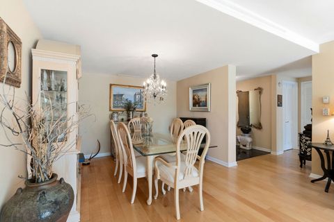 Tiny photo for 44 Park Lane #223, Park Ridge, IL 60068 (MLS # 12499421)