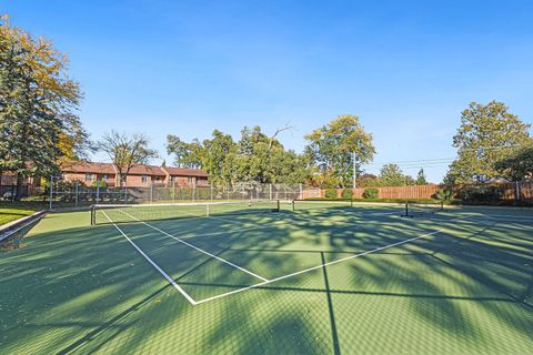 Tiny photo for 44 Park Lane #223, Park Ridge, IL 60068 (MLS # 12499421)