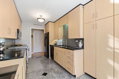 Tiny photo for 44 Park Lane #223, Park Ridge, IL 60068 (MLS # 12499421)