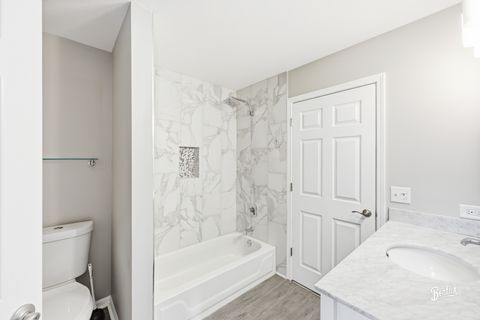 Tiny photo for 3276 N Carriage Way Court #D, Arlington Heights, IL 60004 (MLS # 12622365)