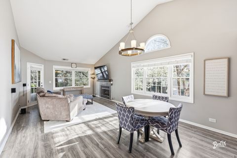 Tiny photo for 3276 N Carriage Way Court #D, Arlington Heights, IL 60004 (MLS # 12622365)