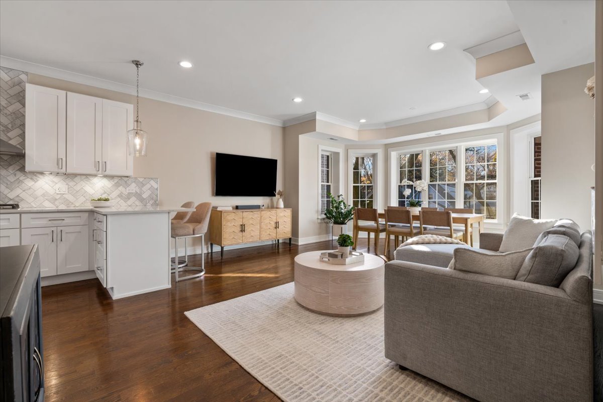 5117 N Winchester Avenue 2S