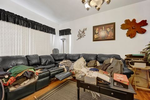 Tiny photo for 3748 N Sacramento Avenue, Chicago, IL 60618 (MLS # 12502976)