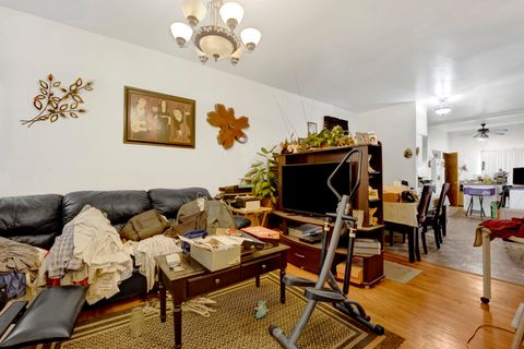 Tiny photo for 3748 N Sacramento Avenue, Chicago, IL 60618 (MLS # 12502976)