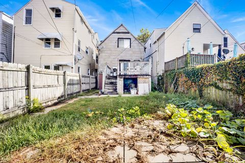 Tiny photo for 3748 N Sacramento Avenue, Chicago, IL 60618 (MLS # 12502976)