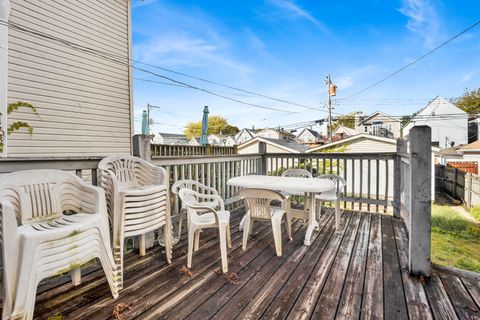 Tiny photo for 3748 N Sacramento Avenue, Chicago, IL 60618 (MLS # 12502976)