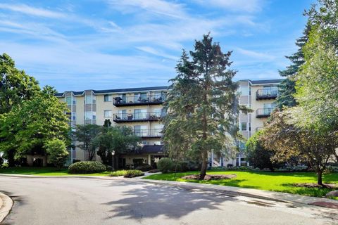 Photo of 8620 Waukegan Road #303, Morton Grove, IL 60053 (MLS # 12684707)