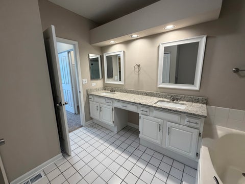 Tiny photo for 112 Harvard Court, Glenview, IL 60025 (MLS # 12686441)