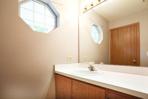 Tiny photo for 704 Shady Oaks Court, Elgin, IL 60120 (MLS # 12694059)