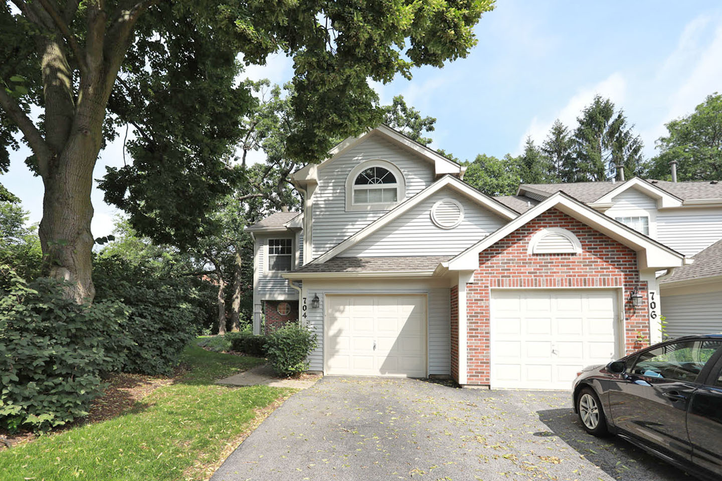 704 Shady Oaks Court